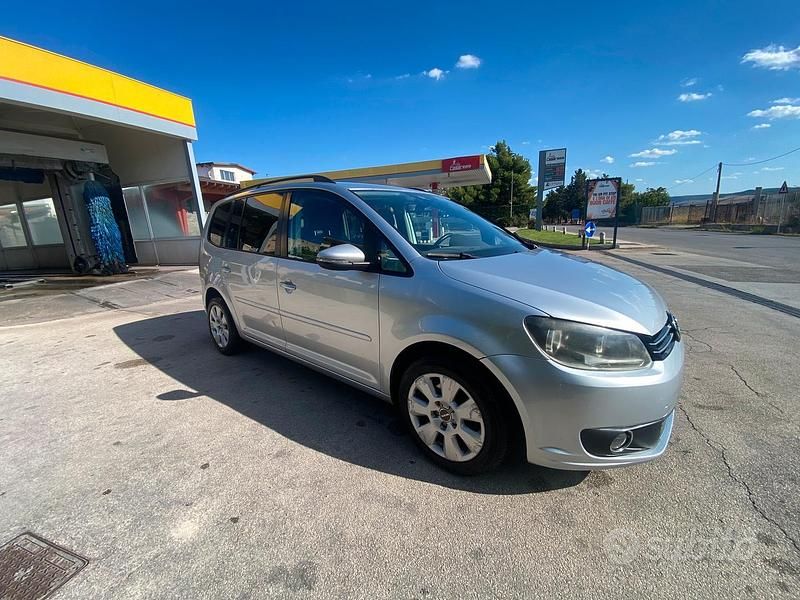 Usata VW Touran 2010 Grigio Monovolume