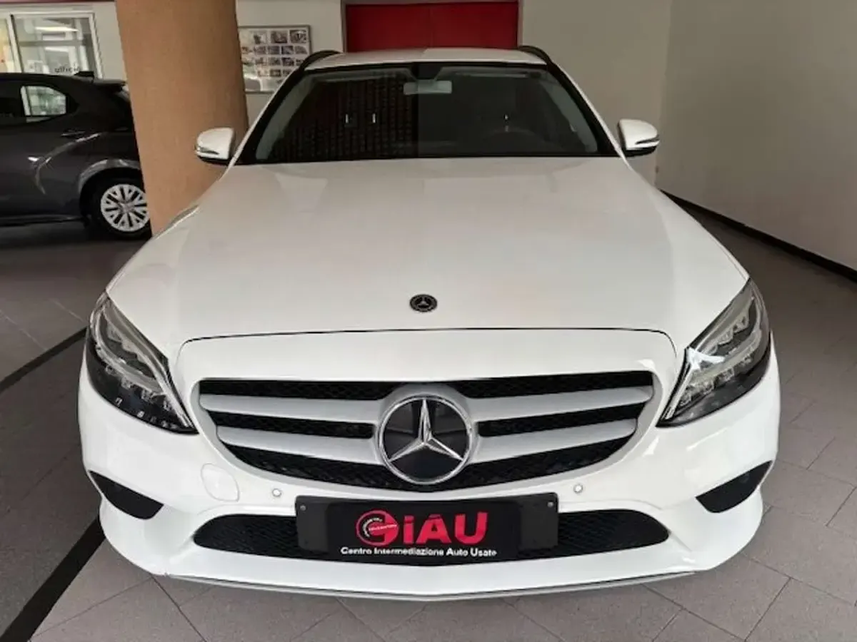 Usata Mercedes C220 Business 194 CV (142 kW) 2018 Bianco Station wagon