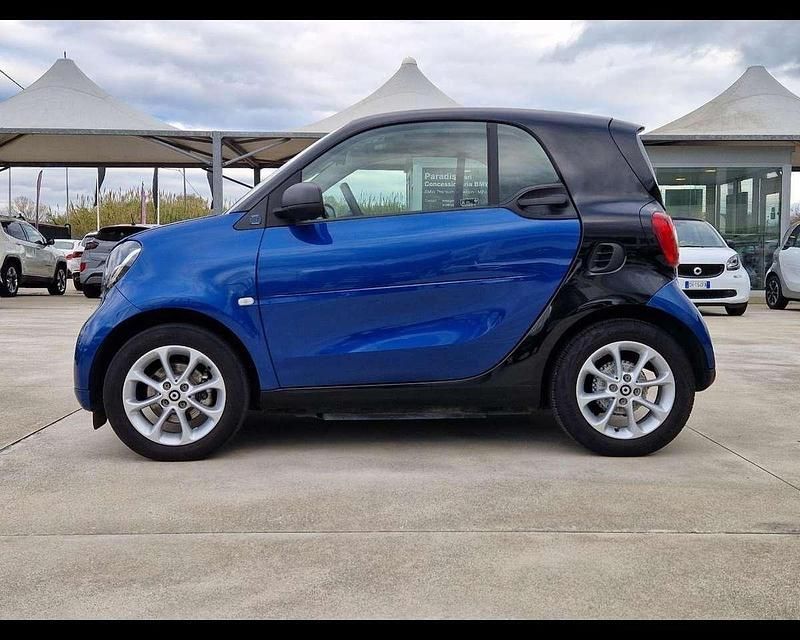 Usata Smart ForTwo Electric Drive Passion 41 kW (56 CV) 2019 Blu Berlina