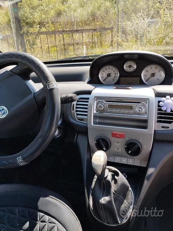 Usata Lancia Ypsilon 60 CV (44 kW) 2008 Utilitaria
