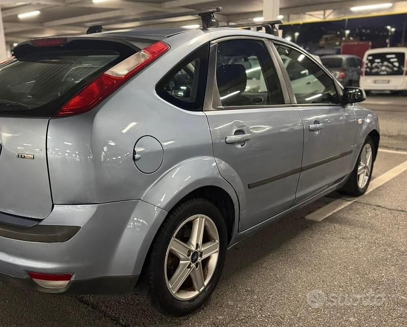 Usata Ford Focus 2007 Blu Berlina