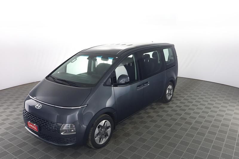 Usata Hyundai Staria 177 CV (130 kW) 2023 Graphite gray Monovolume