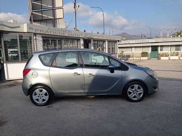Usata Opel Meriva Cosmo 100 CV (73 kW) 2014 Grigio Monovolume