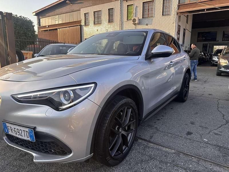 Usata Alfa Romeo Stelvio Executive 179 CV (131 kW) 2018 Grigio SUV