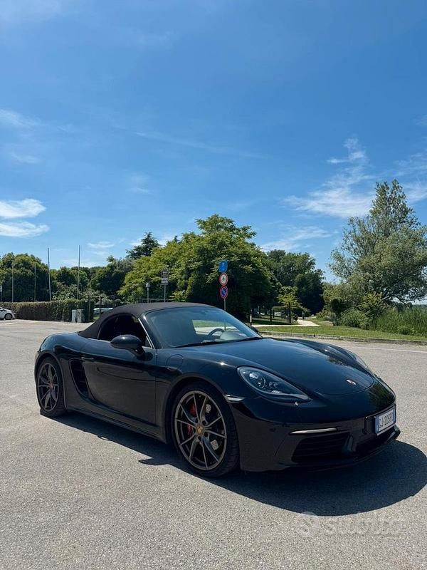 Usata Porsche 718 350 CV (257 kW) 2017 Nero Cabrio