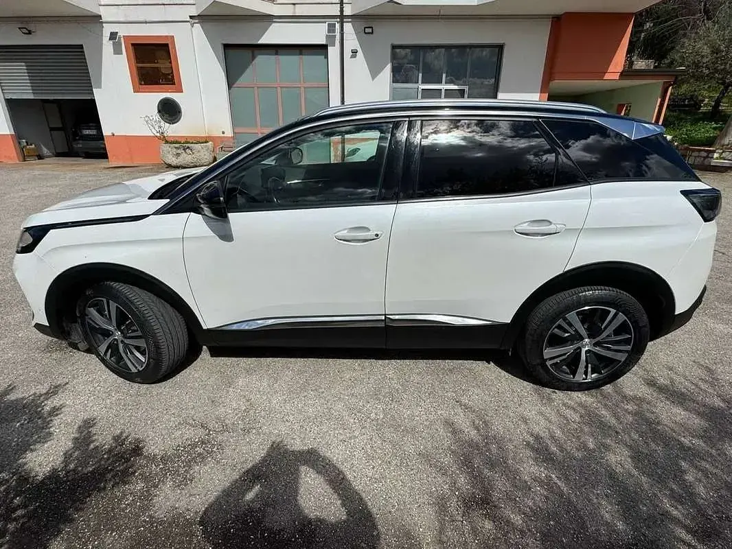 Usata Peugeot 3008 Allure 131 CV (96 kW) 2021 Bianco SUV