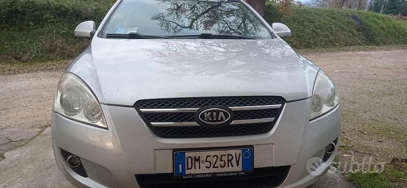 Usata Kia Ceed 115 CV (84 kW) 2007 Grigio Utilitaria