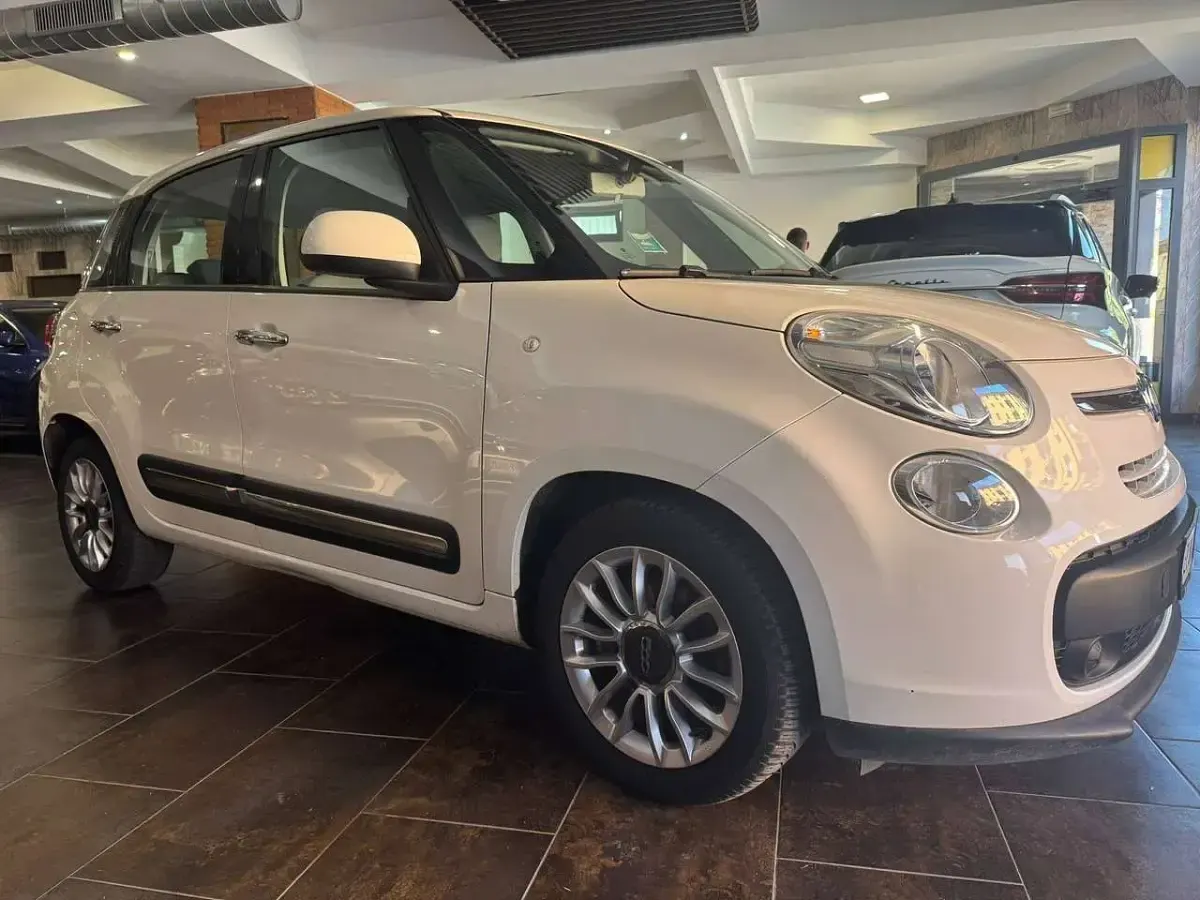 Usata Fiat 500L Lounge 84 CV (61 kW) 2014 Bianco Monovolume