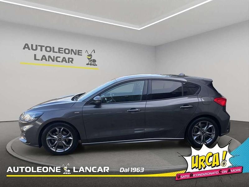 Usata Ford Focus ST-Line 120 CV (88 kW) 2021 Grigio Berlina