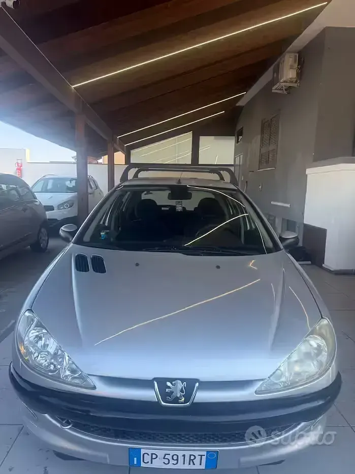 Usata Peugeot 206 68 CV (50 kW) 2005 Berlina