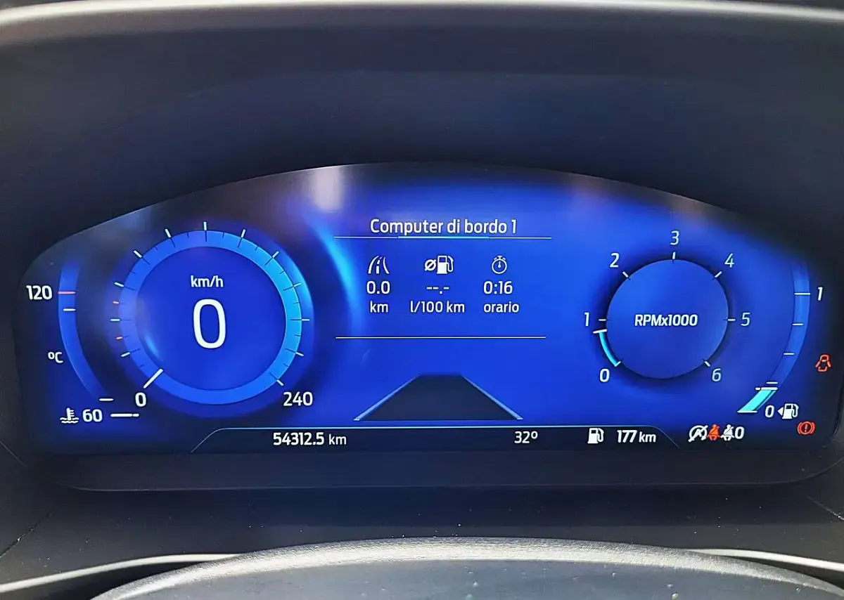 Usata Ford Focus ST-Line 120 CV (88 kW) 2022 Blu/azzurro Station wagon