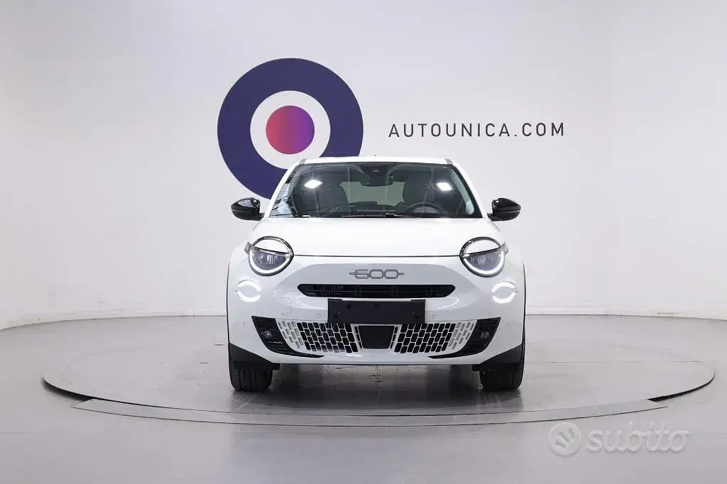 Usata Fiat 600 La Prima 101 CV (74 kW) 2025 Bianco SUV