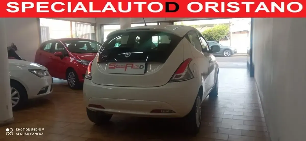 Usata Lancia Ypsilon 95 CV (69 kW) 2016 Bianco Utilitaria