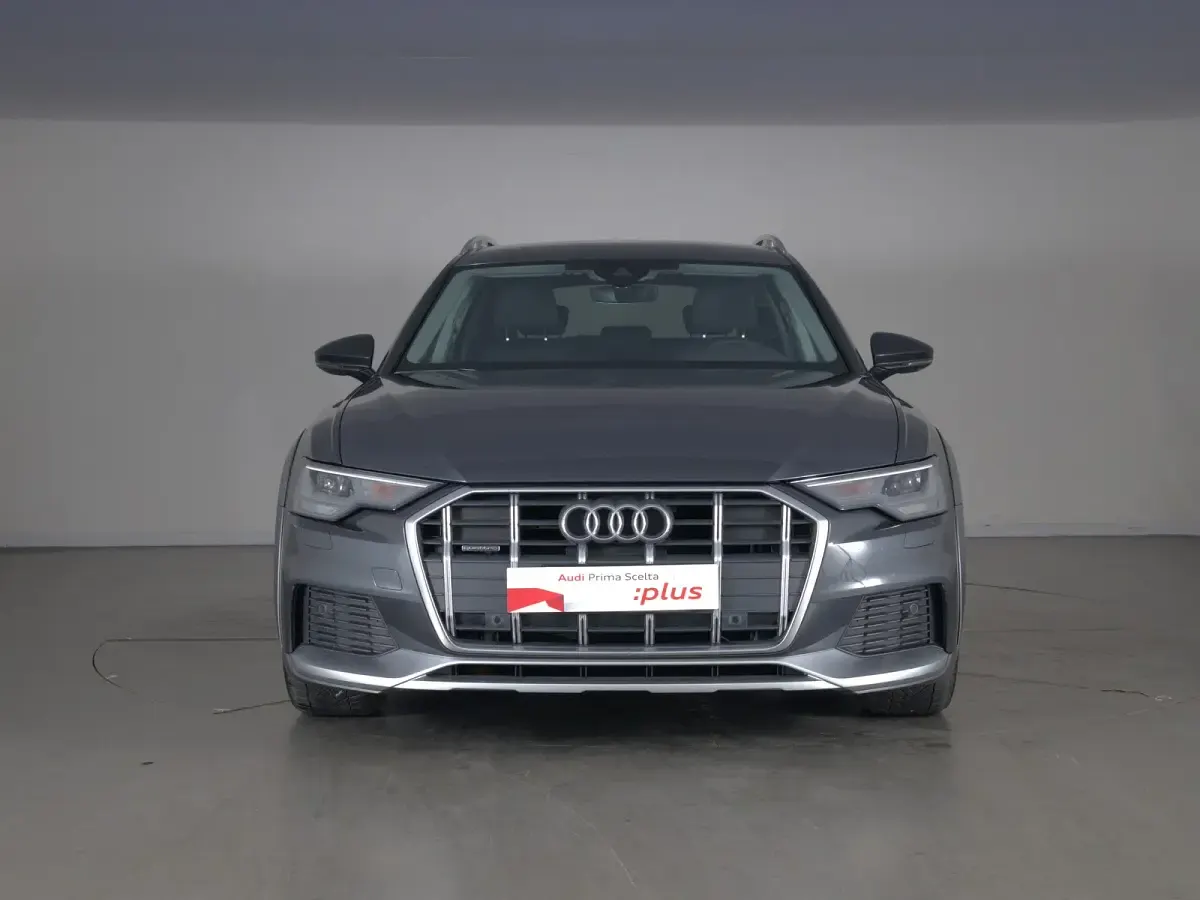 Usata Audi A6 Allroad 204 CV (150 kW) 2023 Grigio manhattan metallizzato Station wagon