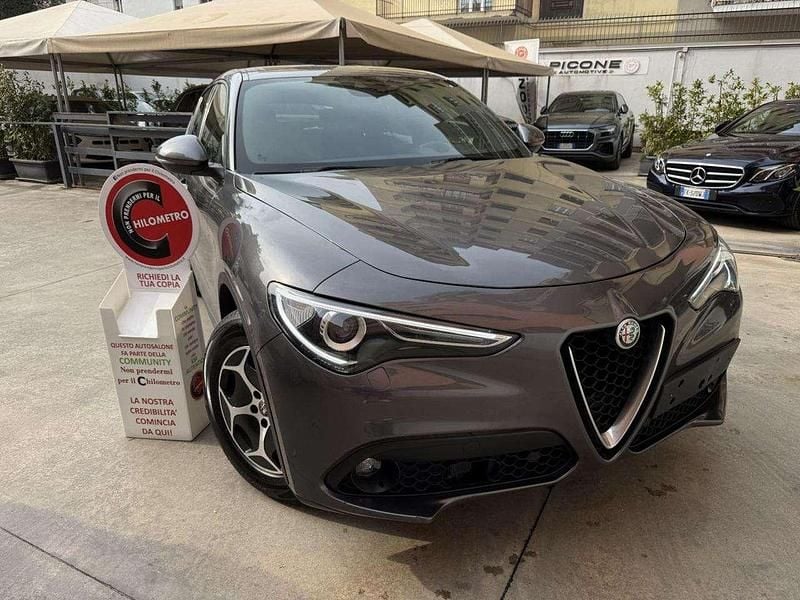 Grigio Usata 2023 Alfa Romeo Stelvio Business SUV | 28.000 € (Ottimo prezzo) - Immagine 1/4