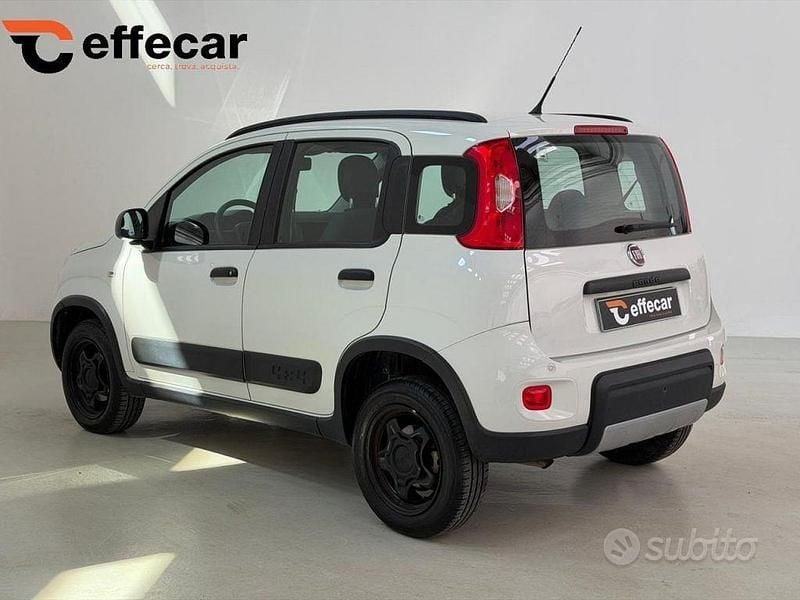 Usata Fiat Panda 4x4 S 84 CV (61 kW) 2019 Bianco Utilitaria