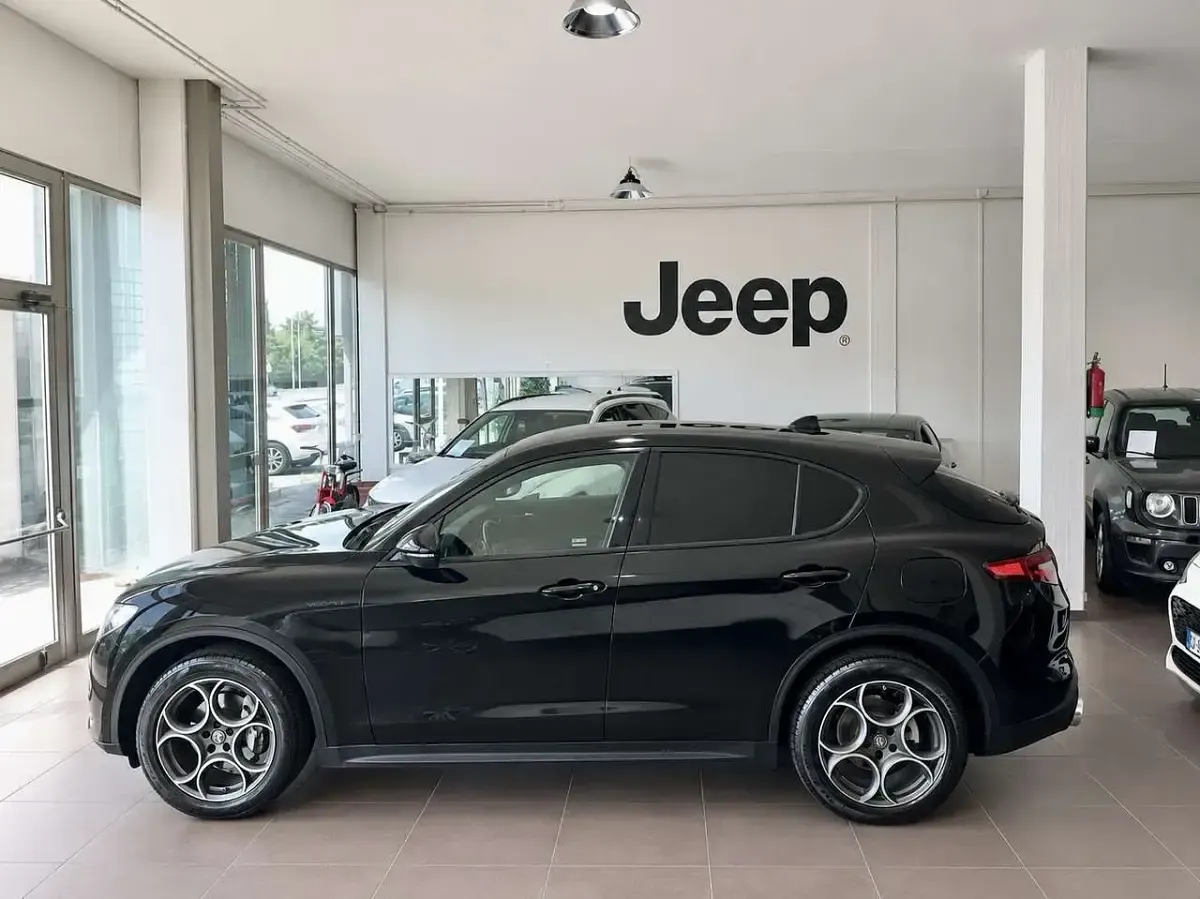 Usata Alfa Romeo Stelvio 190 CV (139 kW) 2019 Nero SUV