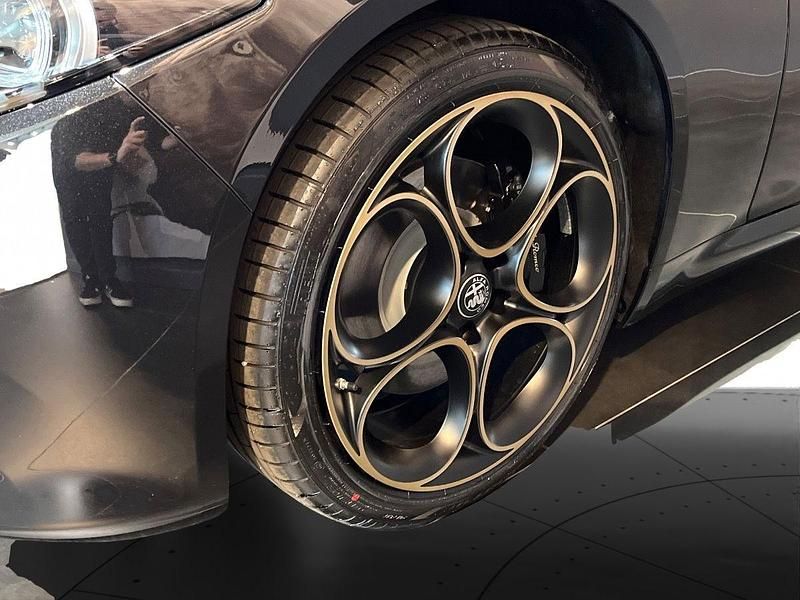 Nuova Alfa Romeo Giulia 160 CV (117 kW) 2026 Nero vulcano Berlina
