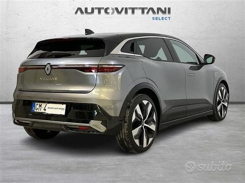 Usata Renault Megane E-Tech Techno 161 kW (220 CV) 2023 Grigio Berlina