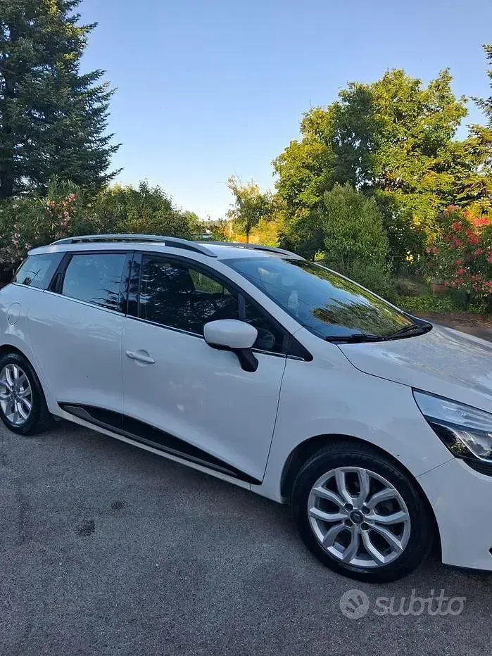Usata Renault Clio 90 CV (66 kW) 2018 Bianco Station wagon