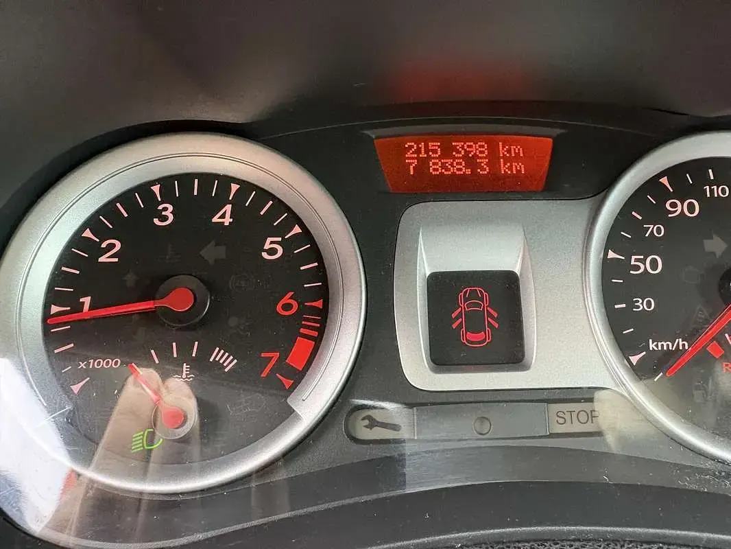 Usata Renault Clio II Dynamique 75 CV (55 kW) 2010 Berlina
