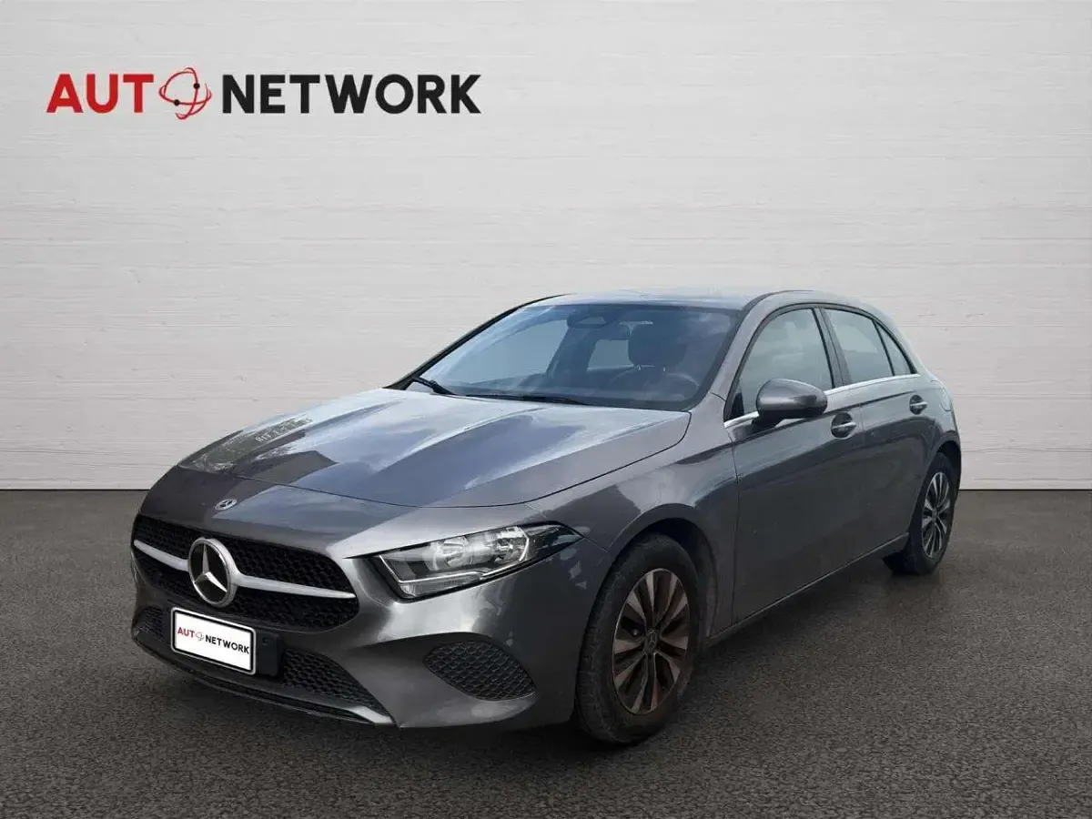 Usata Mercedes A180 Executive 136 CV (100 kW) 2023 Argento Berlina