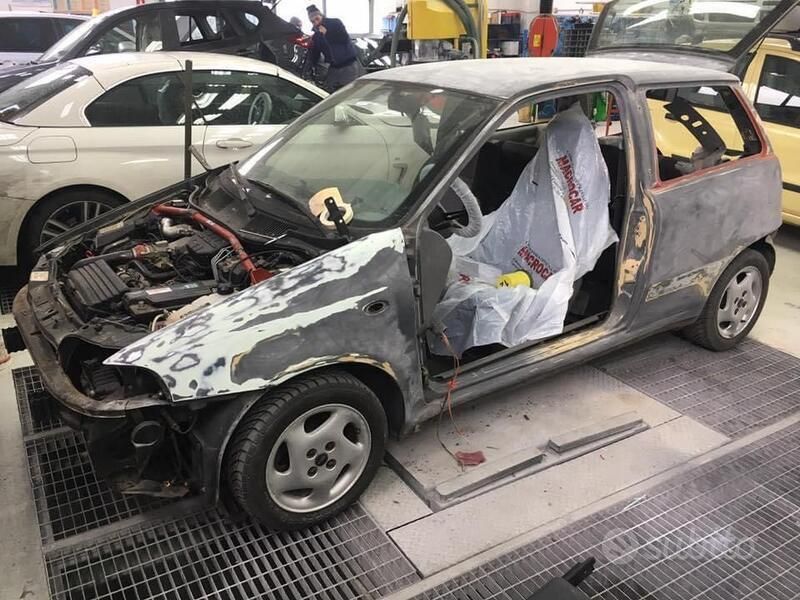 Usata Fiat Punto 133 CV (97 kW) 1994 Grigio Utilitaria