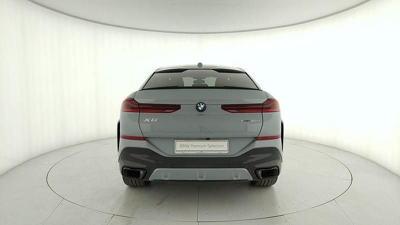 Usado BMW X6 M Sport 298 HP (219 kW) 2024 Cinzento SUV