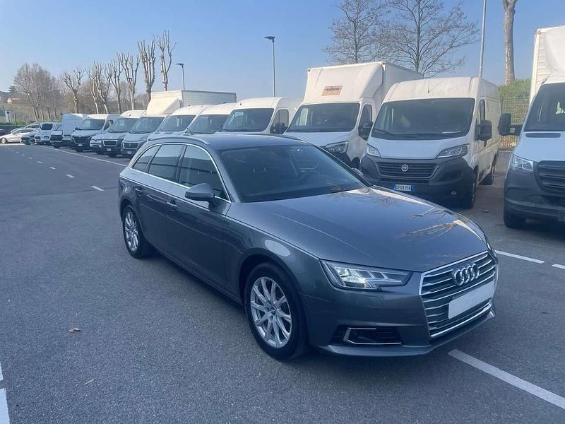 Usata Audi A4 Business 170 CV (125 kW) 2018 Grigio Station wagon