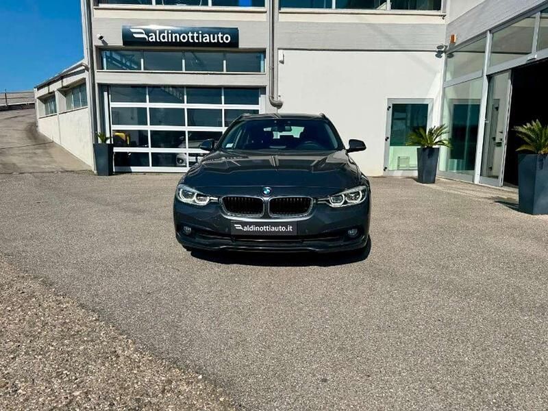 Usata BMW 318 Advantage 150 CV (110 kW) 2016 Grigio Station wagon