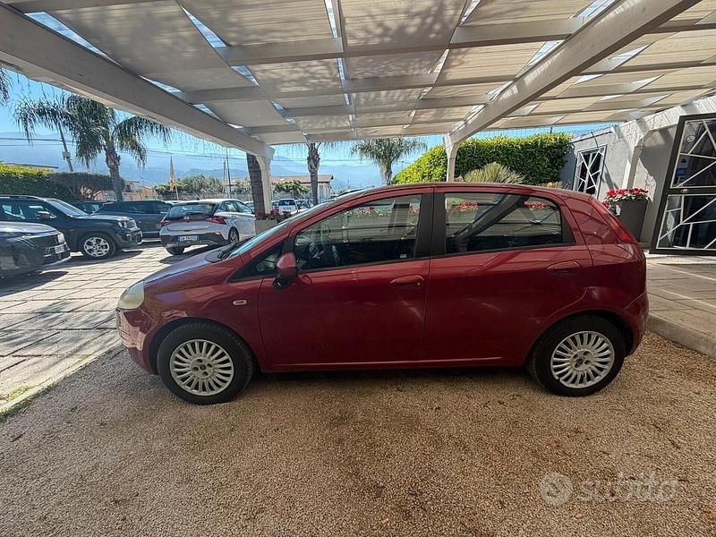 Gebraucht Fiat Punto Active 60 PS (44 kW) 2009 Rot Kleinwagen