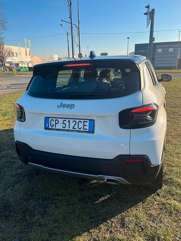 Usata Jeep Avenger Longitude 101 CV (74 kW) 2023 Bianco SUV