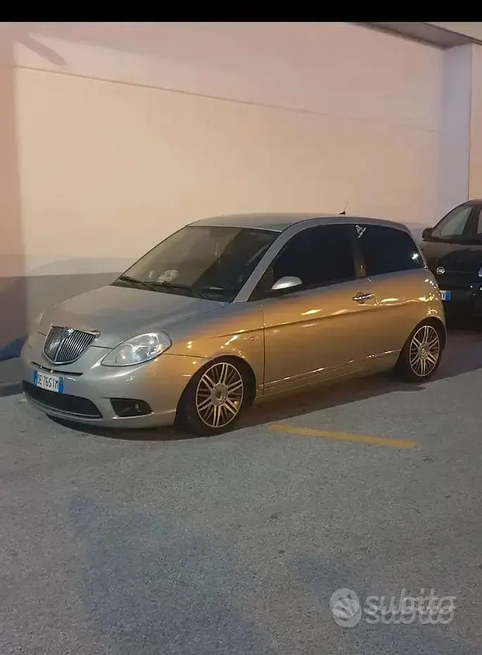 Usata Lancia Ypsilon 75 CV (55 kW) 2008 Utilitaria