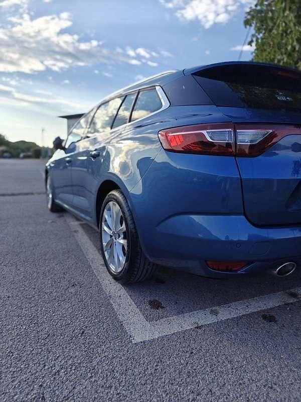 Usata Renault Mégane IV Intens 116 CV (85 kW) 2019 Blu/azzurro Station wagon