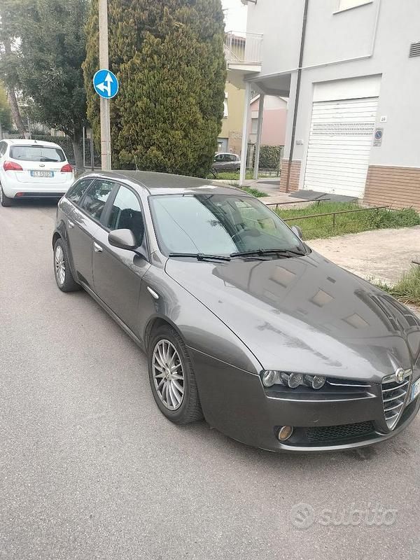 Usata Alfa Romeo 159 150 CV (110 kW) 2006 Grigio Station wagon