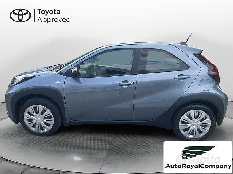 Nuova Toyota Aygo X Active 72 CV (52 kW) 2025 Grigio SUV