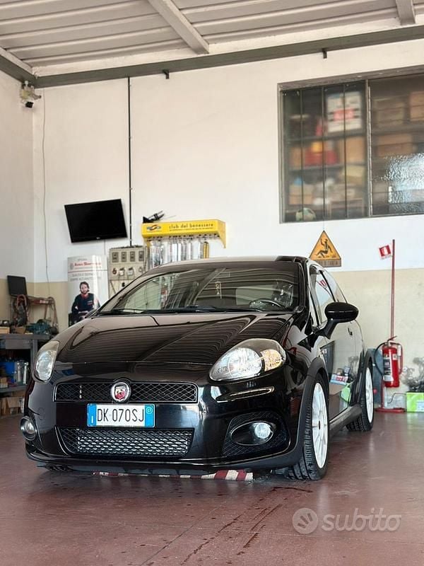 Usata Abarth Grande Punto 155 CV (114 kW) 2007 Nero Utilitaria
