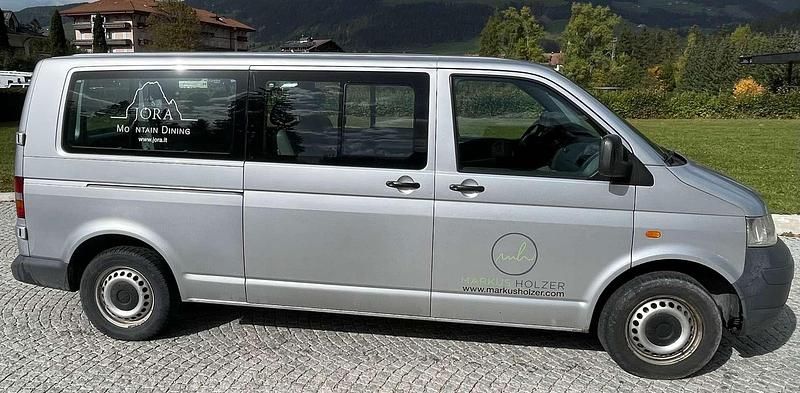 Usata VW Caravelle 131 CV (96 kW) 2006 Argento Furgone
