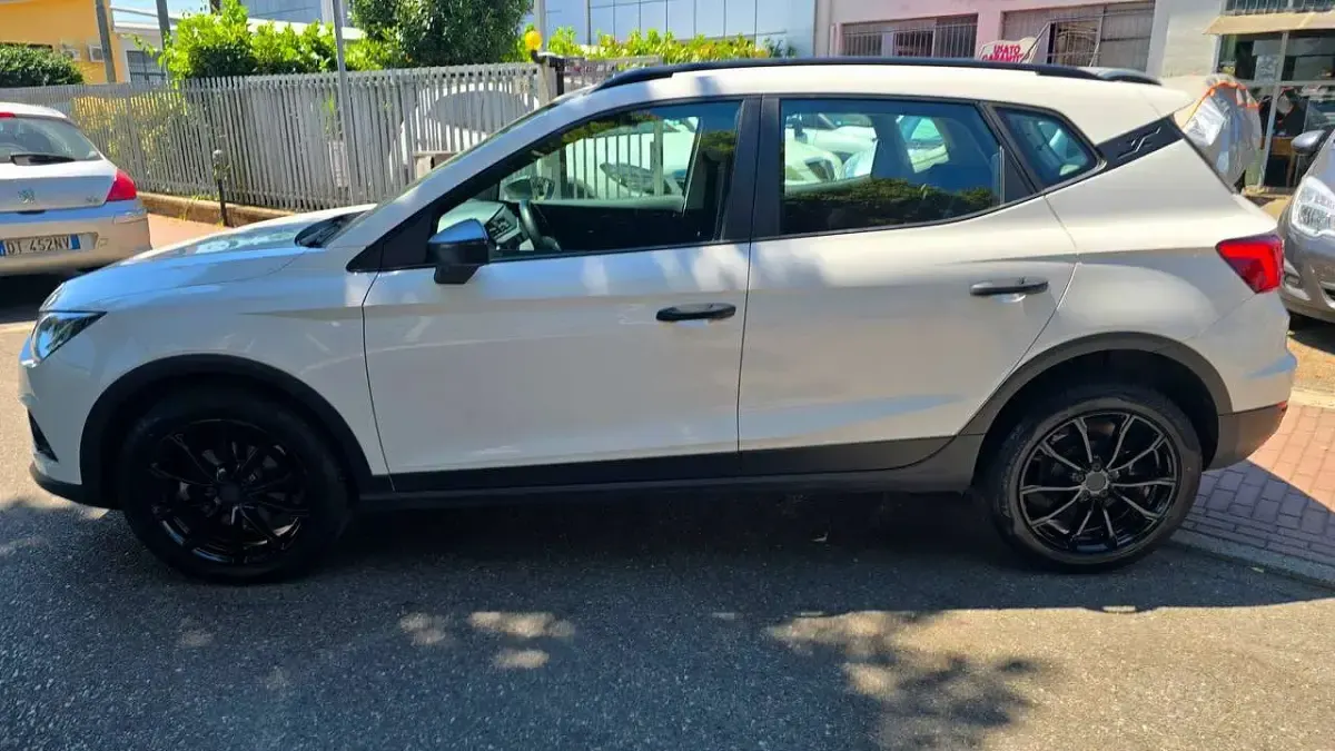 Usata Seat Arona Style 95 CV (69 kW) 2019 Bianco SUV