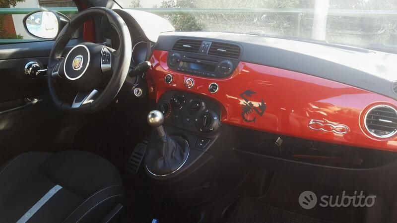 Usata Abarth 500 Custom 135 CV (99 kW) 2014 Rosso Utilitaria