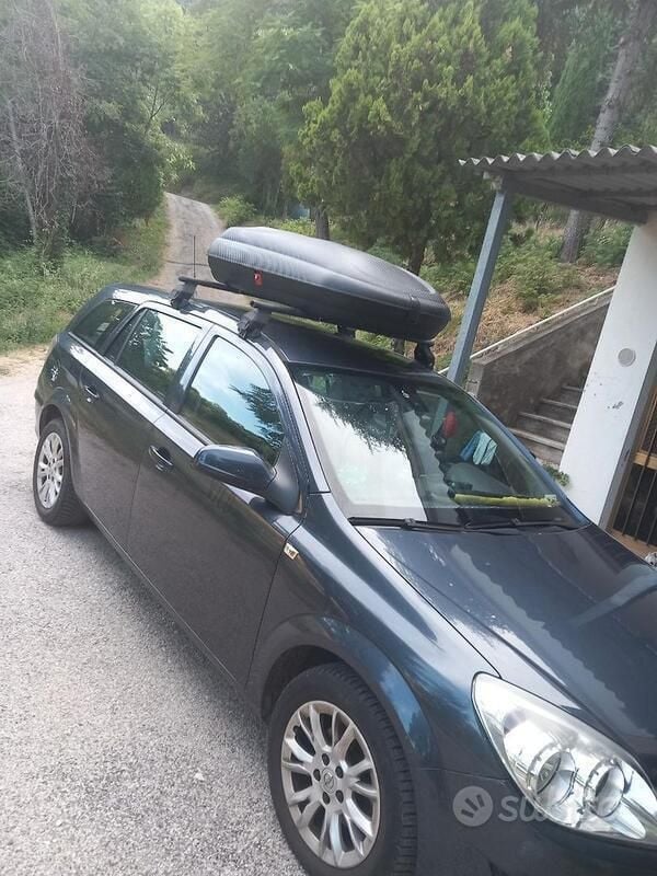Usata Opel Astra 2009 Blu Station wagon