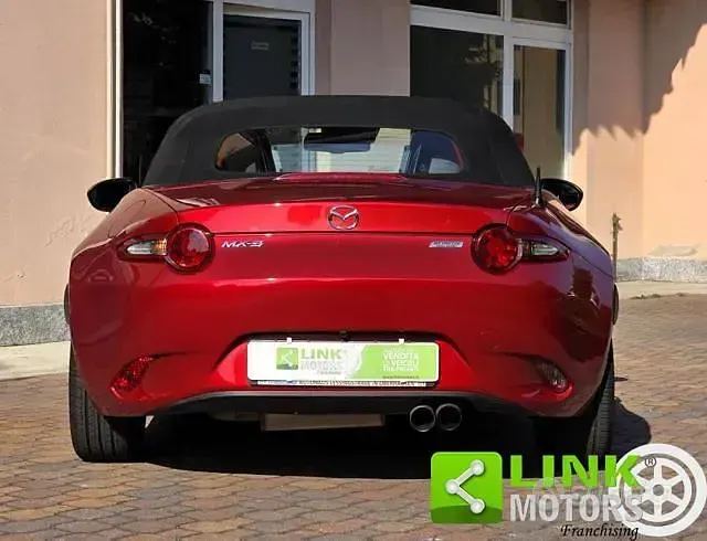 Usata Mazda MX5 Exceed 131 CV (96 kW) 2017 Rosso Cabrio
