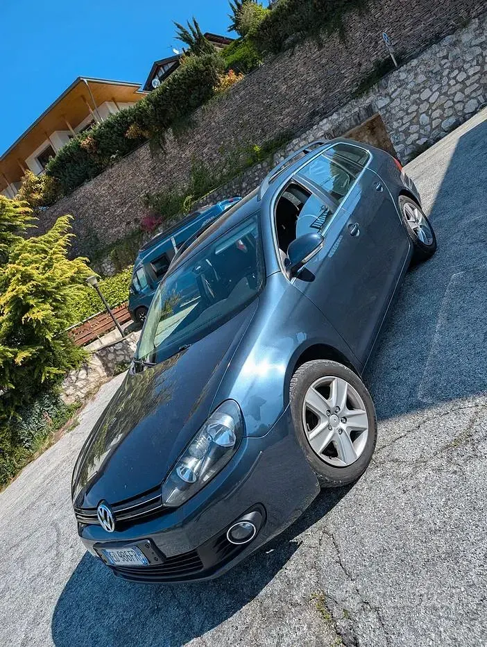Usata VW Golf VI 105 CV (77 kW) 2010 Blu Utilitaria