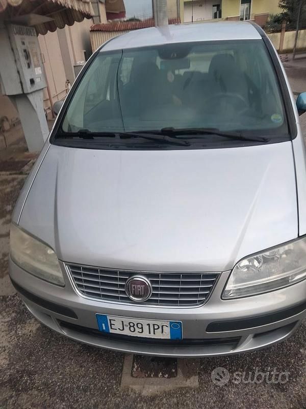 Usata Fiat Idea Emotion 95 CV (69 kW) 2011 Grigio Monovolume