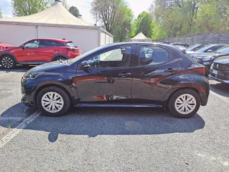 Usata Toyota Yaris Hybrid Active 116 CV (85 kW) 2025 Grigio Utilitaria