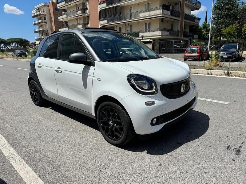 Usata Smart ForFour Passion 90 CV (66 kW) 2018 Bianco Utilitaria