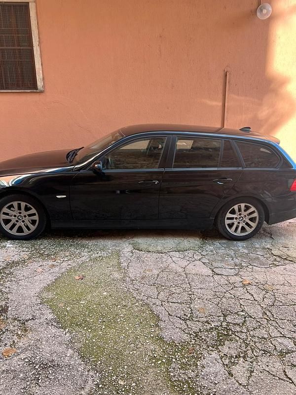 Usata BMW 320 2010 Nero Station wagon