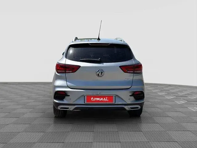 Usata MG ZS Luxury 111 CV (81 kW) 2024 Argento SUV