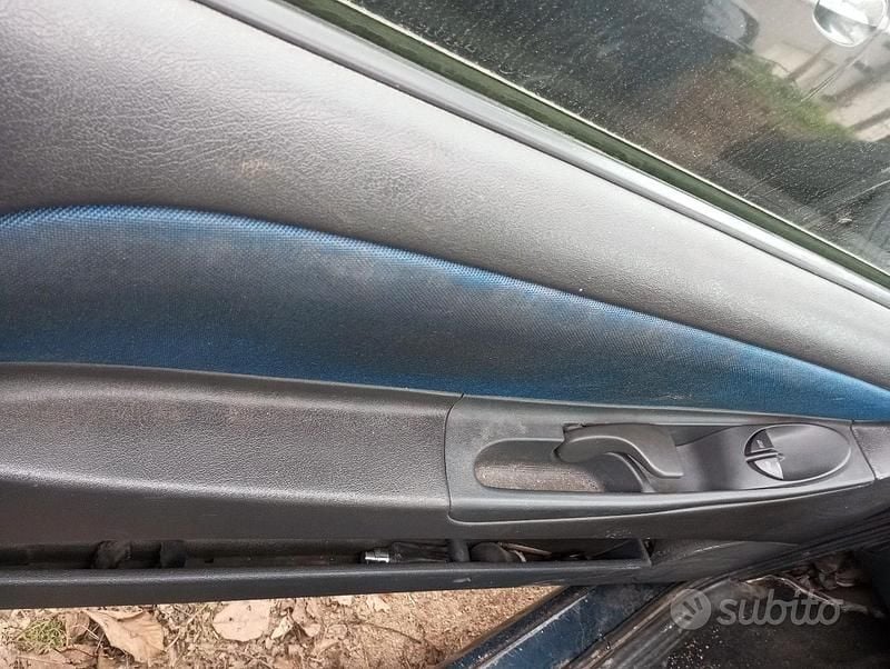 Usata Lancia Ypsilon 2002 Blu Utilitaria