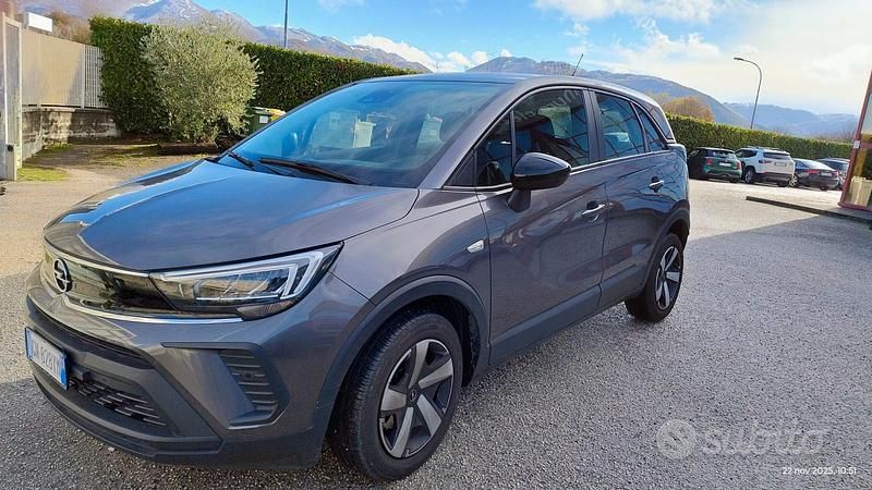 Usata Opel Crossland 110 CV (80 kW) 2023 Grigio SUV
